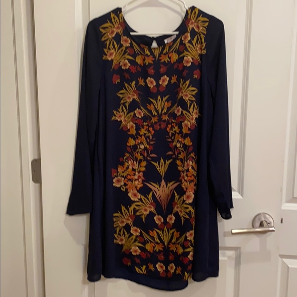 Long-sleeved dress